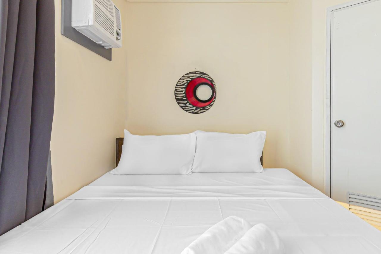 Selah Lofts Hotel Pasay Exteriör bild
