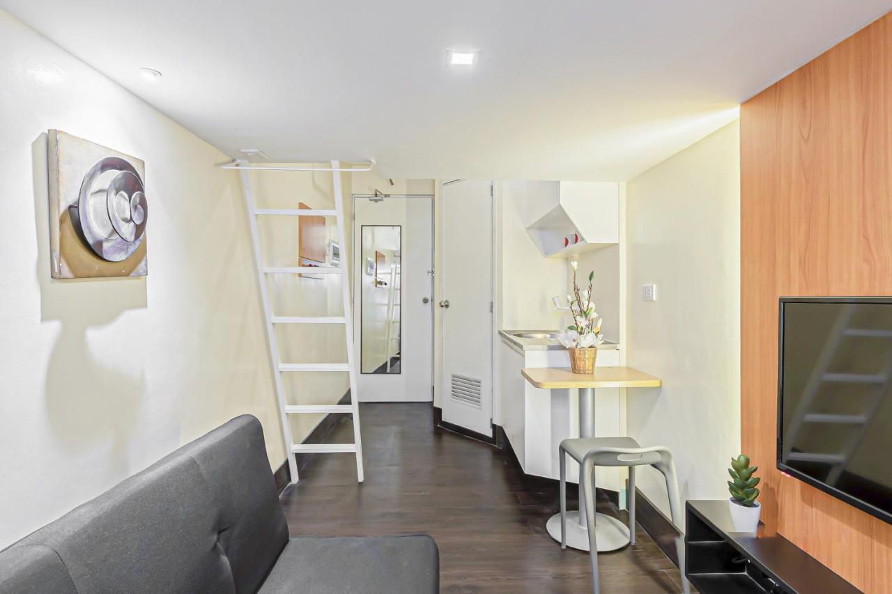 Selah Lofts Hotel Pasay Exteriör bild