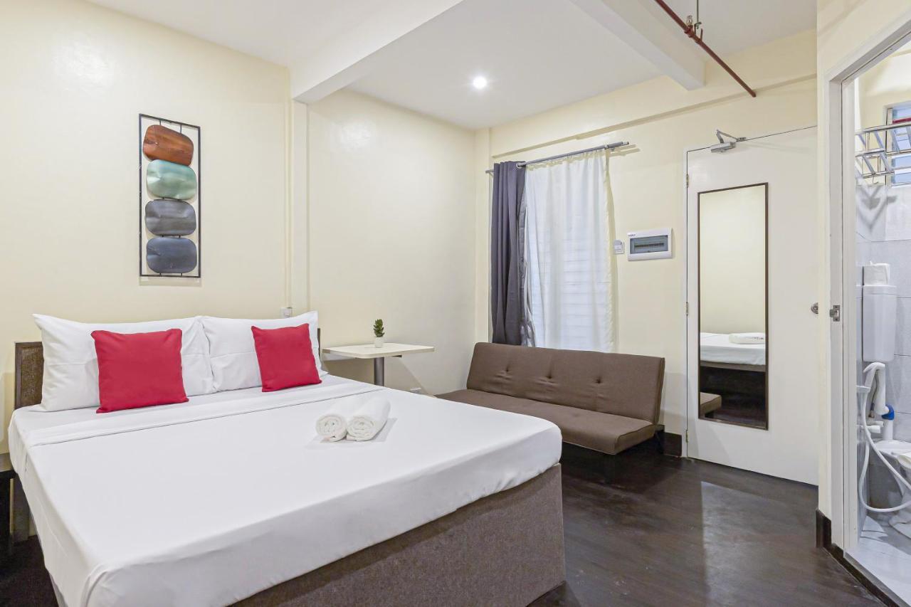 Selah Lofts Hotel Pasay Exteriör bild