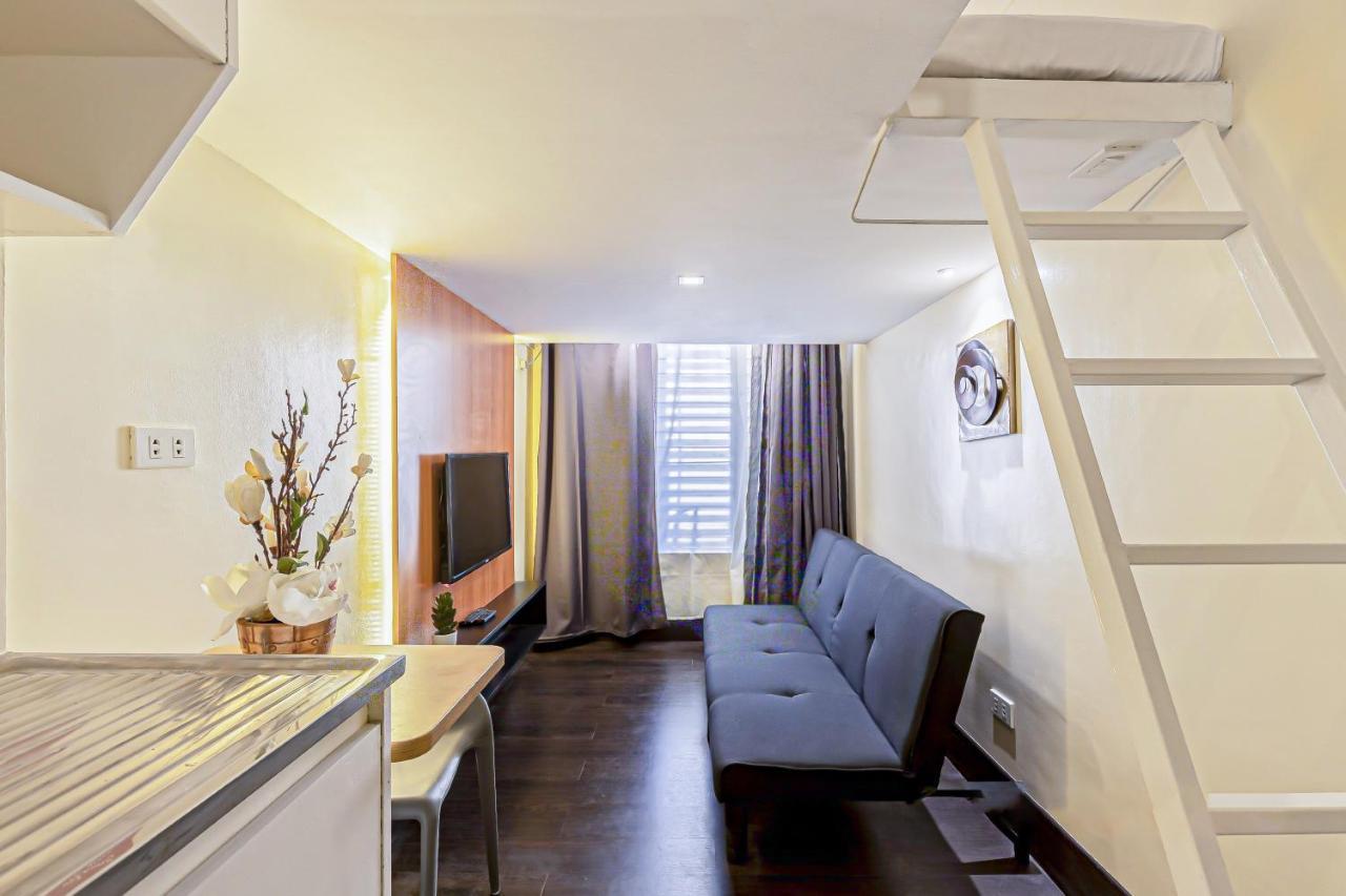 Selah Lofts Hotel Pasay Exteriör bild