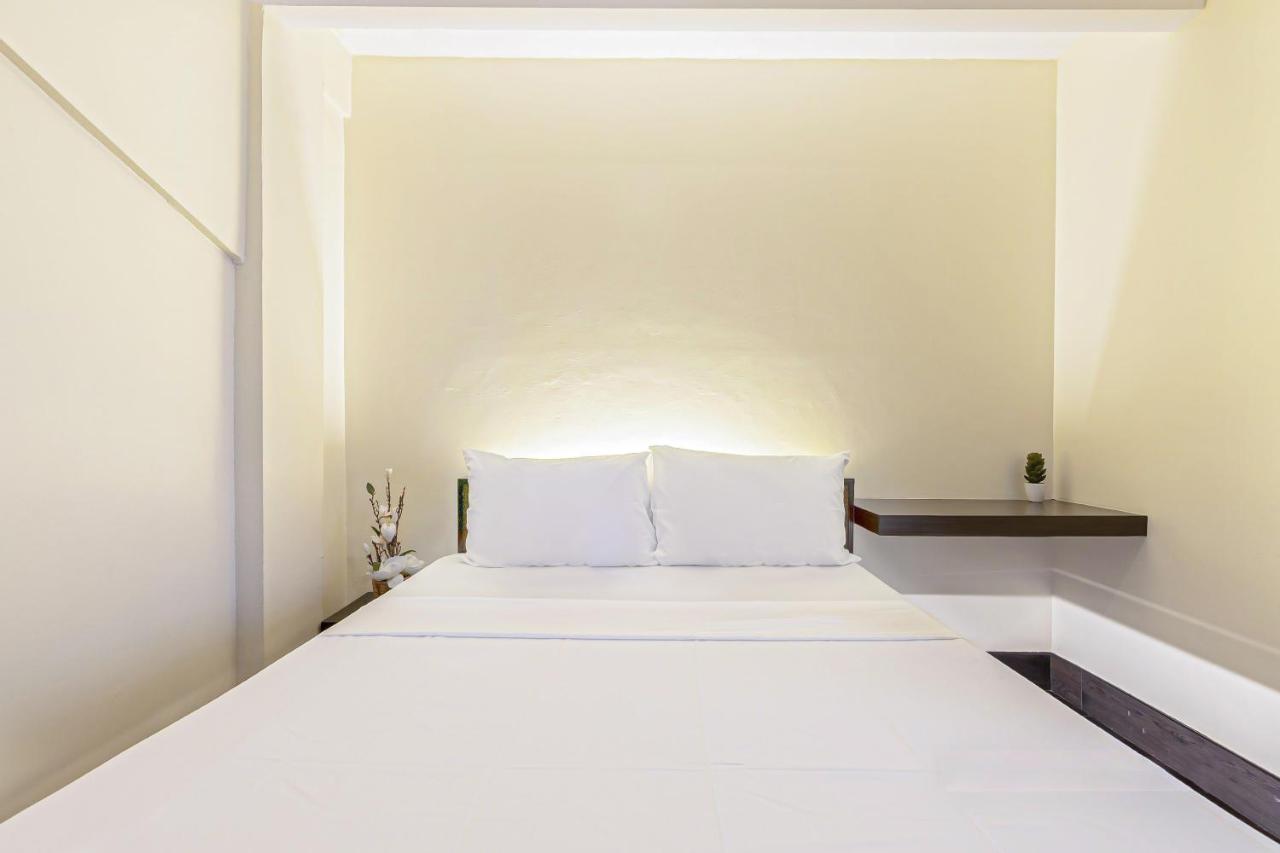 Selah Lofts Hotel Pasay Exteriör bild